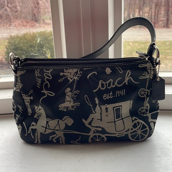Small Coach handbag - Picture 1 of 5